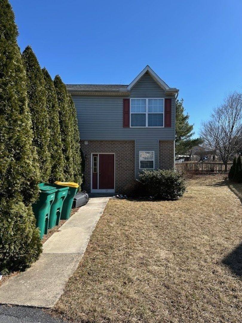 Townhouse for rent at 65 Johns Dr, Enola, PA 17025
