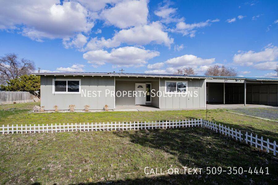 Apartment for rent at 160 Carswell Dr, Moses Lake, WA 98837