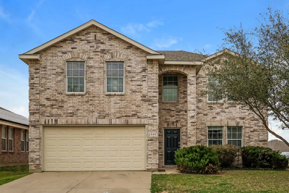 House for rent at 580 Creekbend St, Crowley, TX 76036