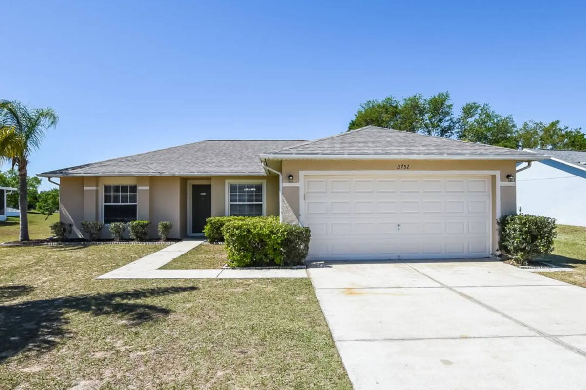 House for rent at 11752 Foxglove Dr, Clermont, FL 34711