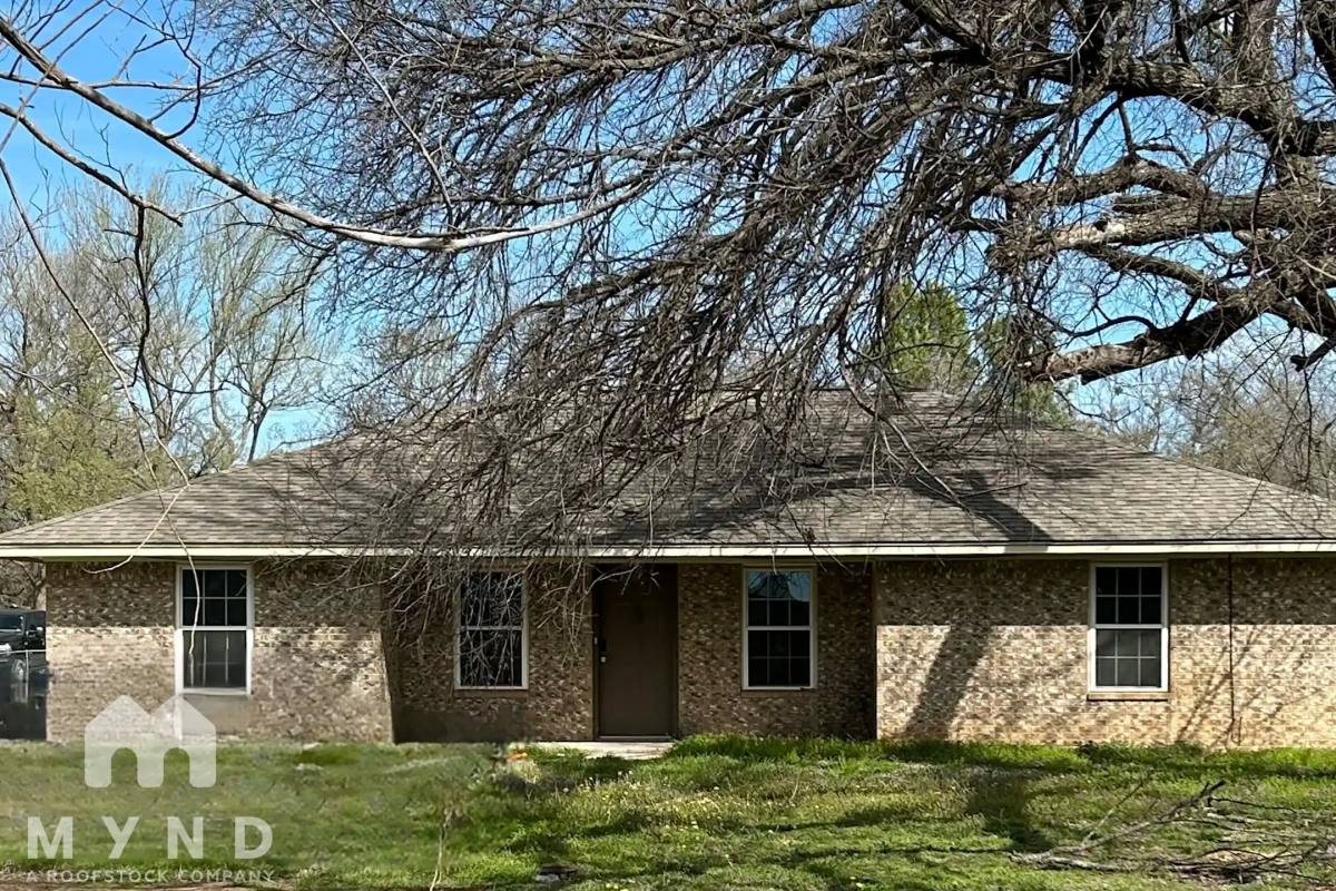 House for rent at 413 E 3rd St, Springtown, TX 76082