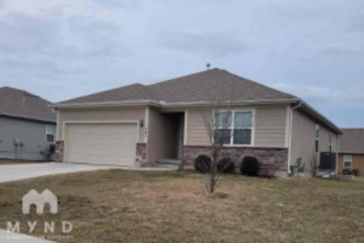 House for rent at 741 S Cherry St, Gardner, KS 66030