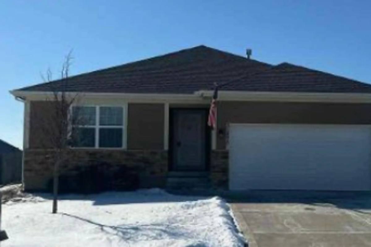 House for rent at 31875 W 171st St, Gardner, KS 66030