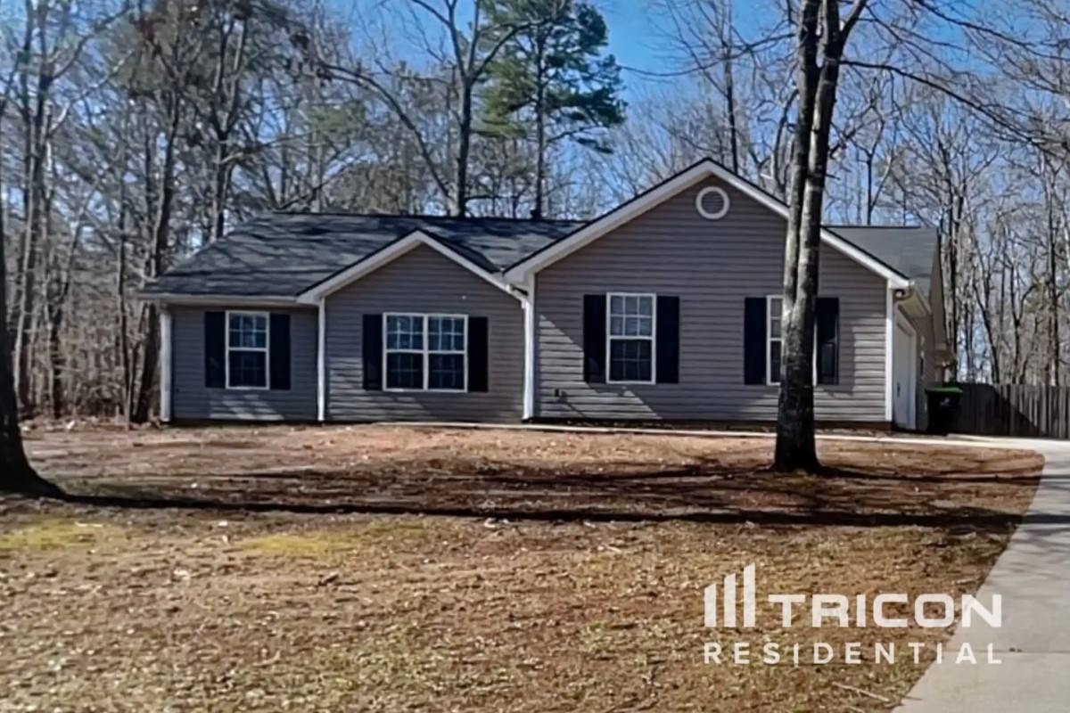 House for rent at 100 Peeks Crossing Way, Senoia, GA 30276
