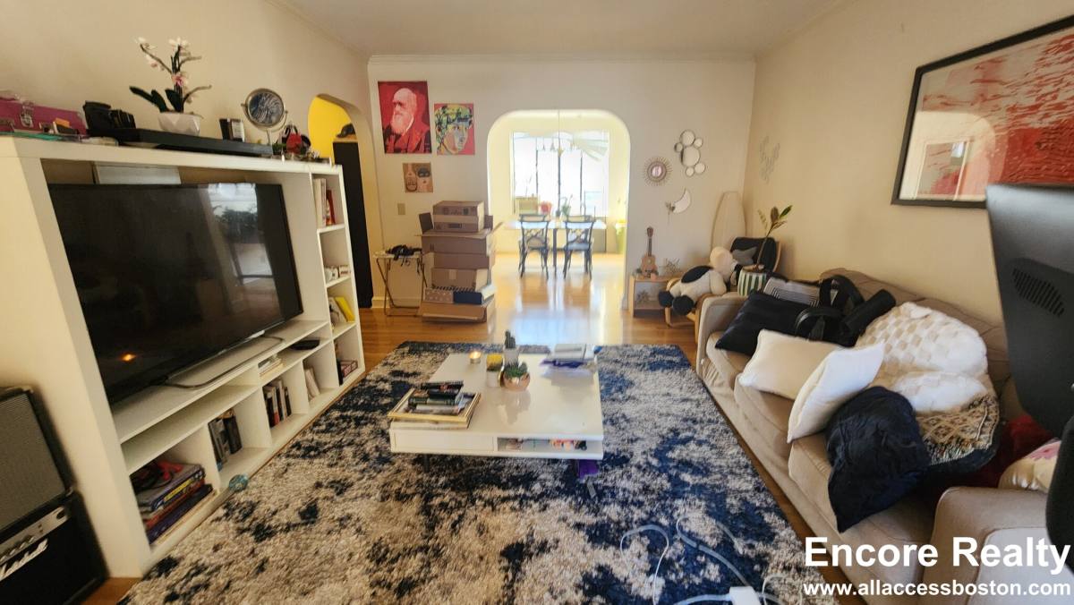 Apartment for rent at 93 Longwood Ave #2, Brookline, MA 02446