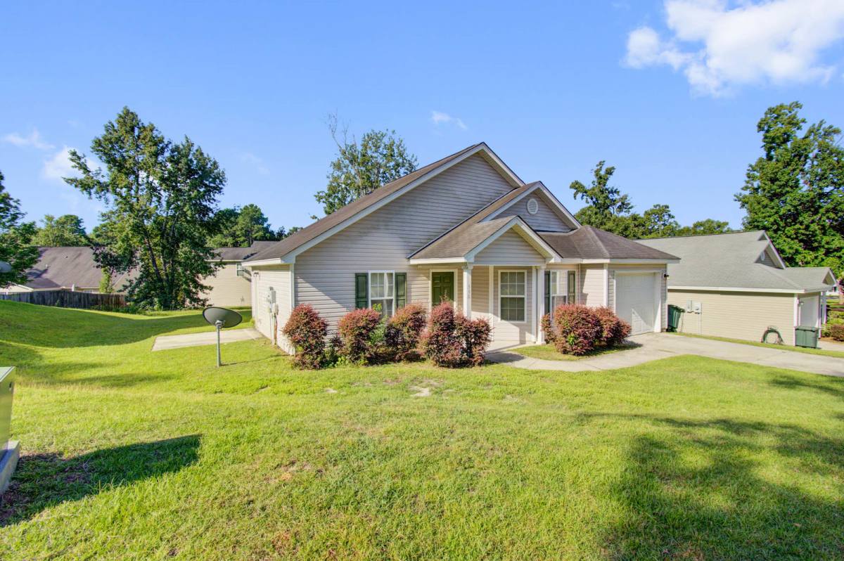 House for rent at 306 Huntington Court, Hanahan, SC 29410