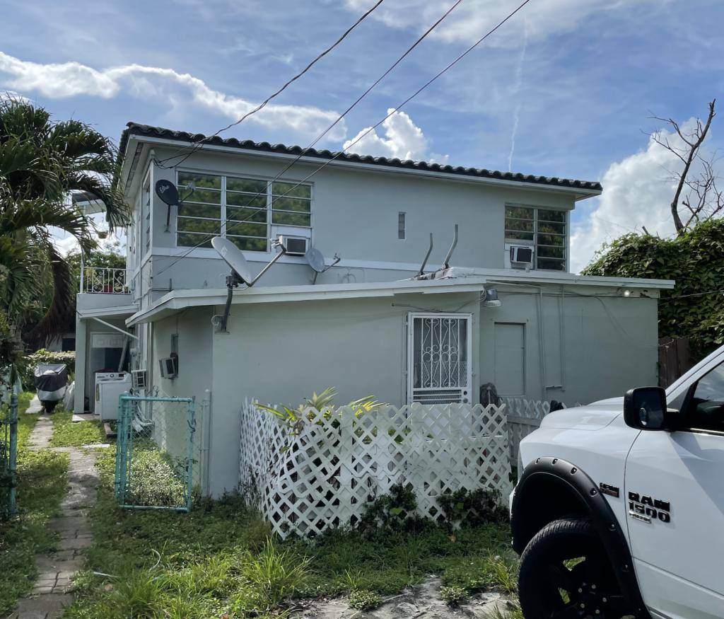 House for rent at 930 Eff SW 22nd Ave, Miami, FL 33135