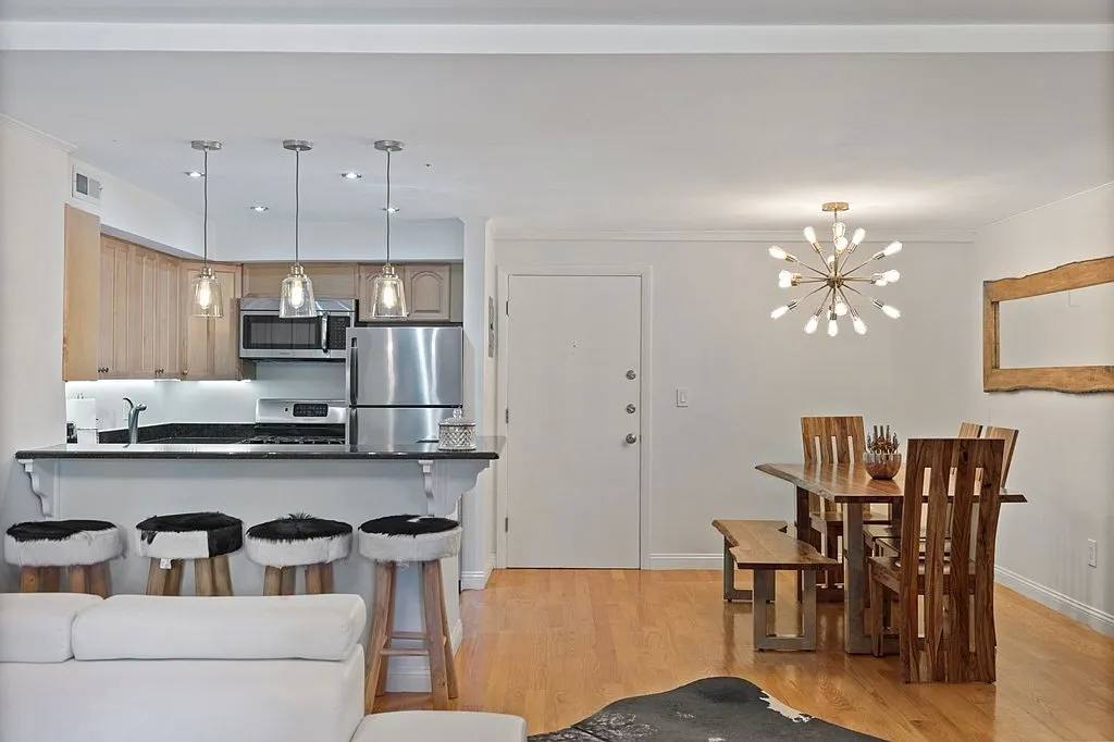 Apartment for rent at 57 Broadlawn Park #2A, Chestnut Hill, MA 02467