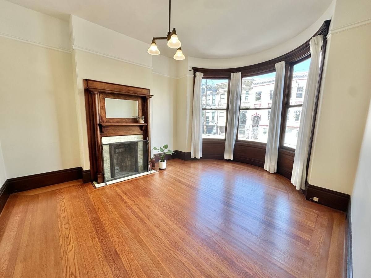 Apartment for rent at 3965 18th St, San Francisco, CA 94114