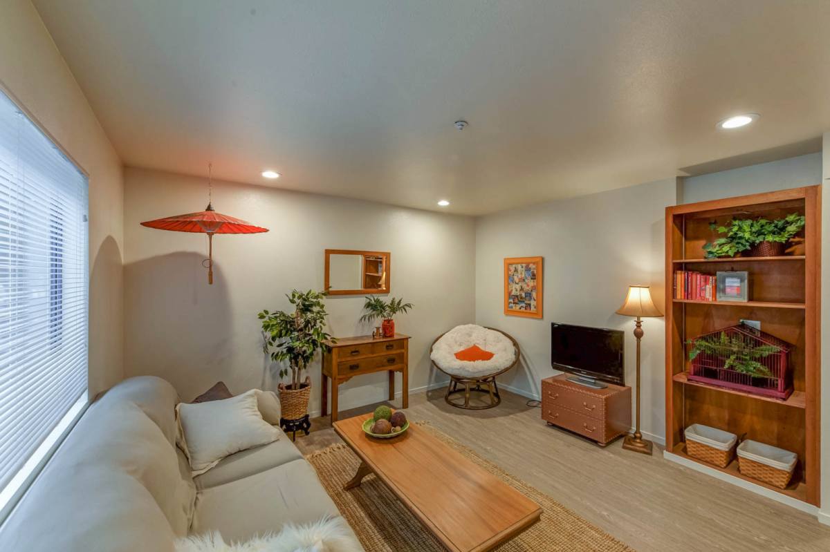 Apartment for rent at 647 W 2nd Ave, Chico, CA 95926