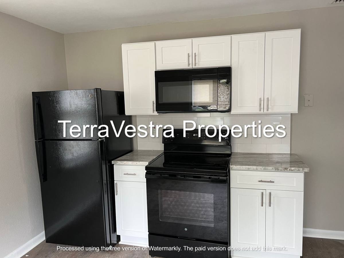 Apartment for rent at 149 S 2nd St, Millville, NJ 08332