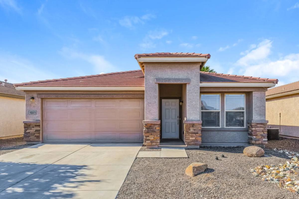 House for rent at 1071 E Leslie Circle, San Tan Valley, AZ 85140