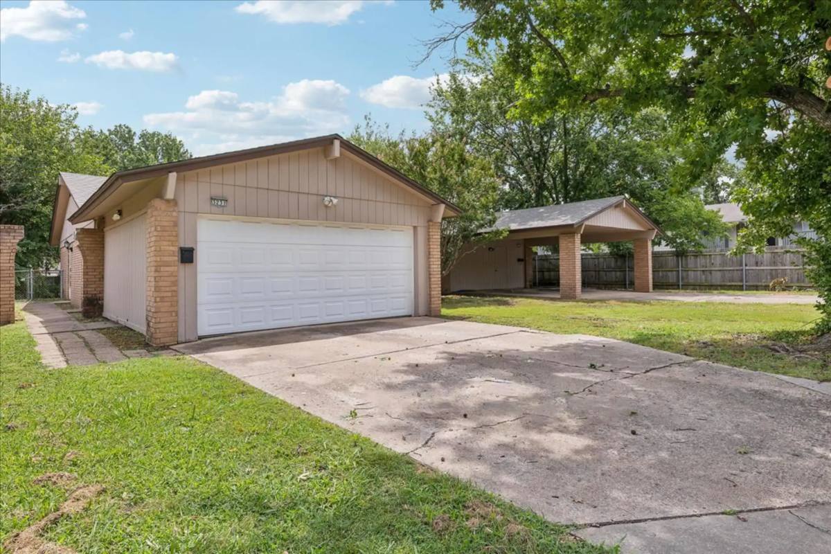 House for rent at 3231 S Kingston Ave, Tulsa, OK 74135
