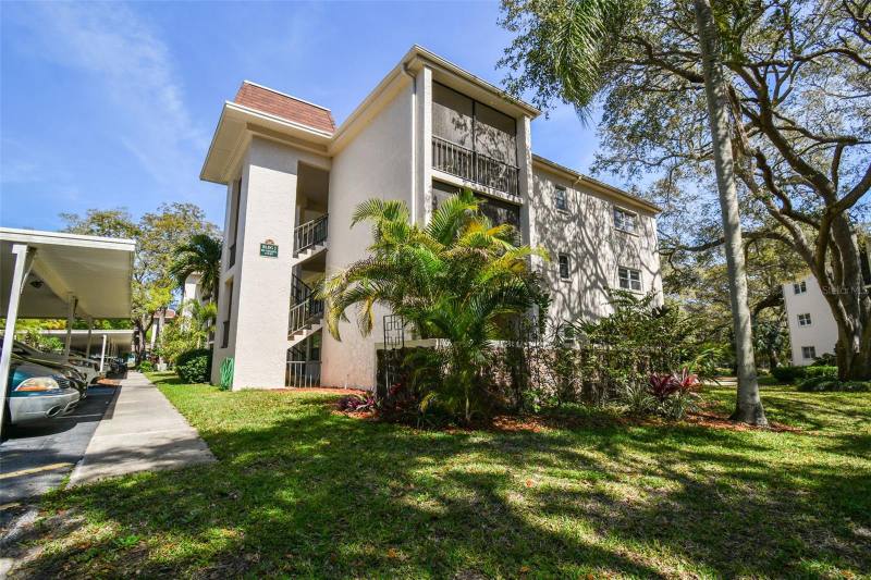 Condo for rent at 865 Virginia Court #201, Dunedin, FL 34698