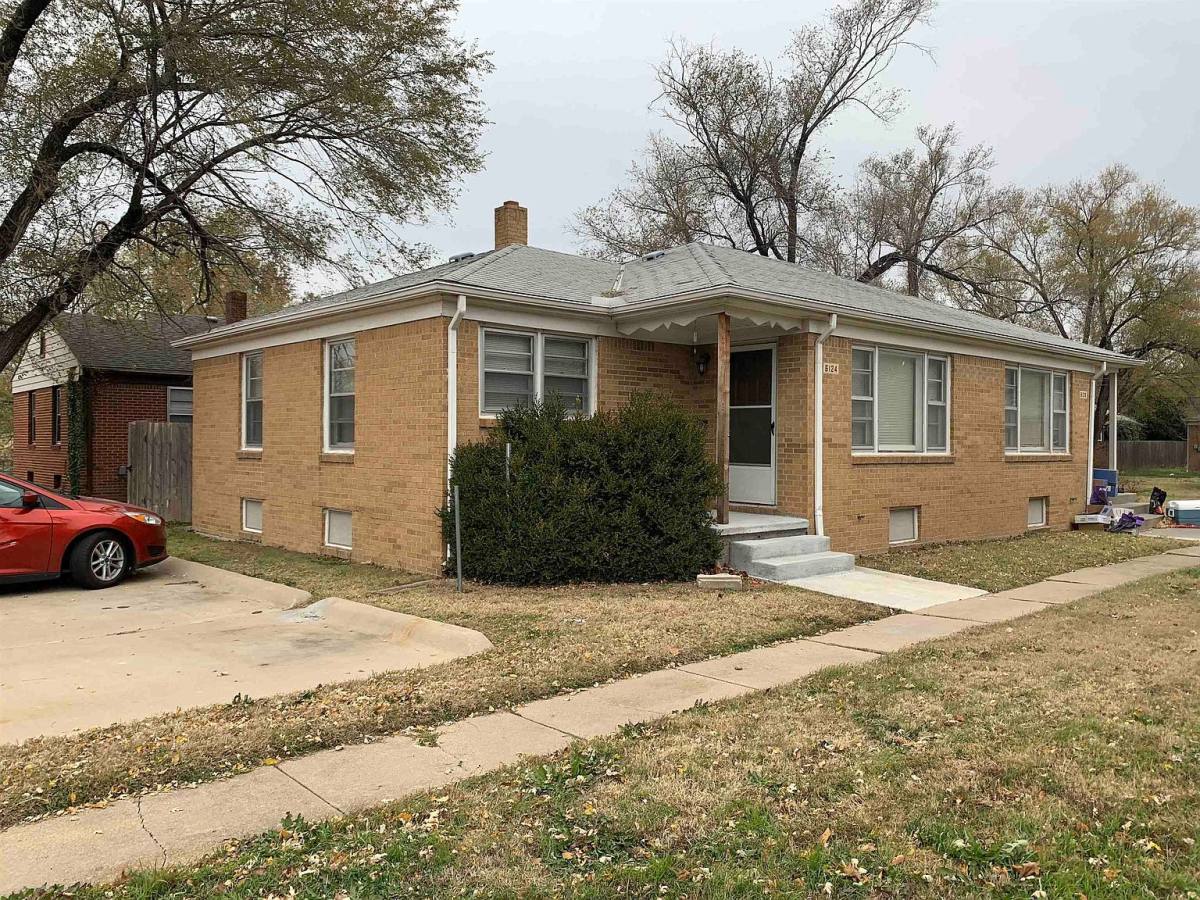 Townhouse for rent at 6126 E Harry St, Wichita, KS 67218