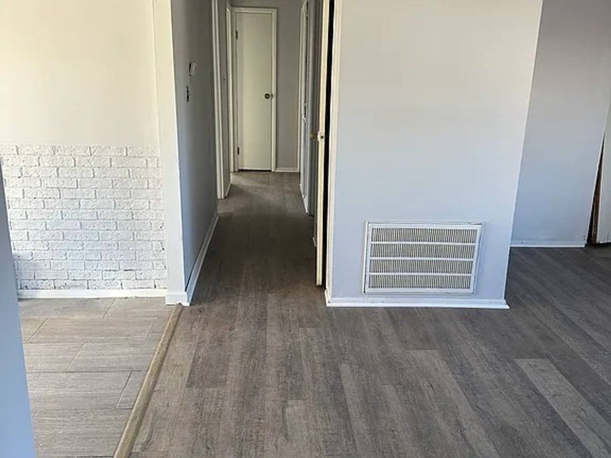 House for rent at 3933 E Fulton St, Columbus, OH 43227
