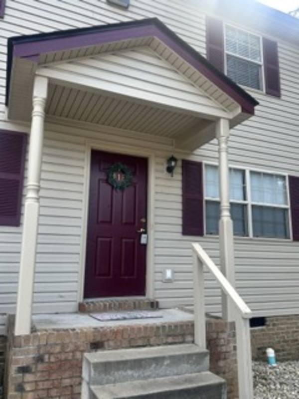 Townhouse for rent at 118 Mount Vernon Lane #COLONIAL, Hurricane, WV 25526