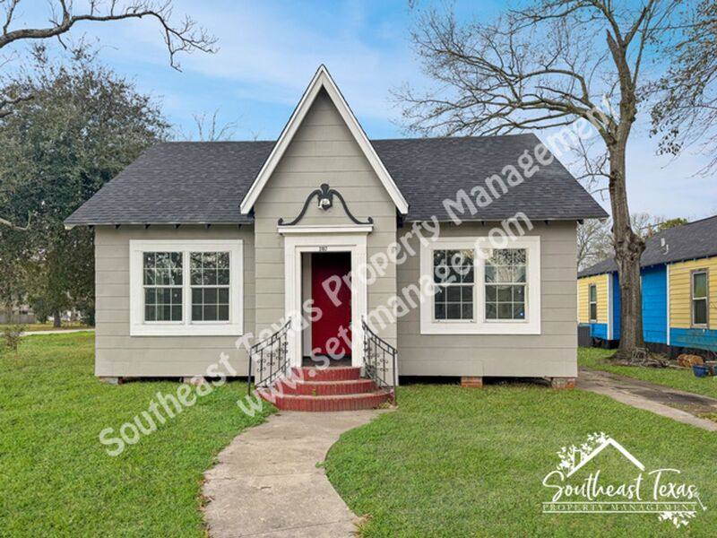 House for rent at 3107 7th St, Port Arthur, TX 77642