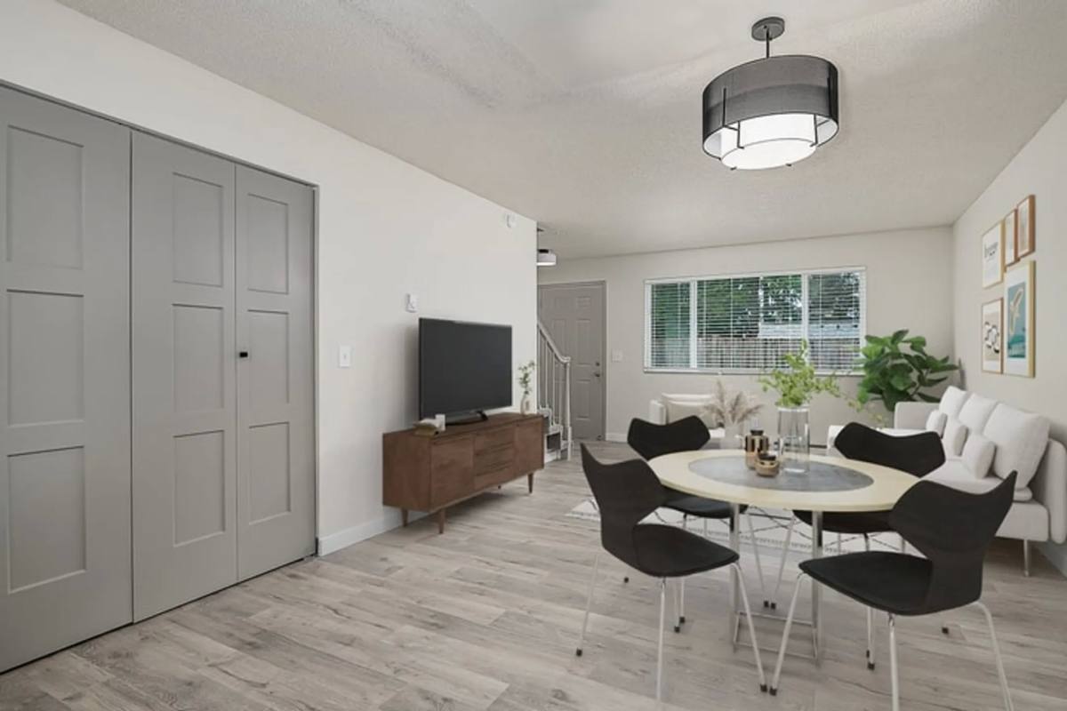 Townhouse for rent at 6707 196th St SW, Lynnwood, WA 98036