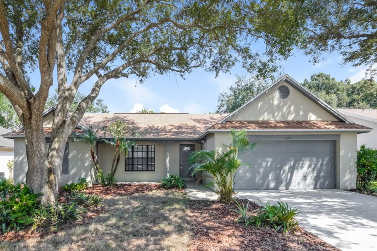 House for rent at 1023 Malletwood Dr, Brandon, FL 33510
