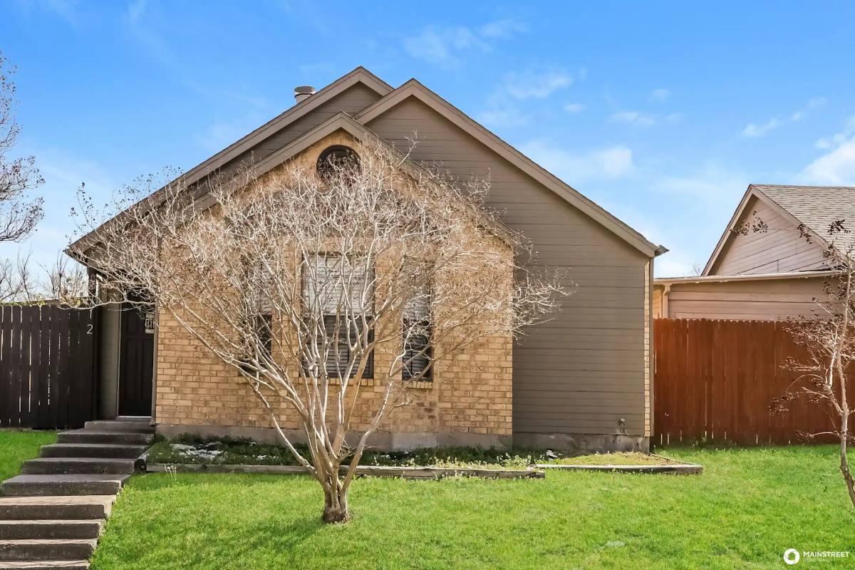 House for rent at 2712 Harvest Lake Dr, Irving, TX 75060