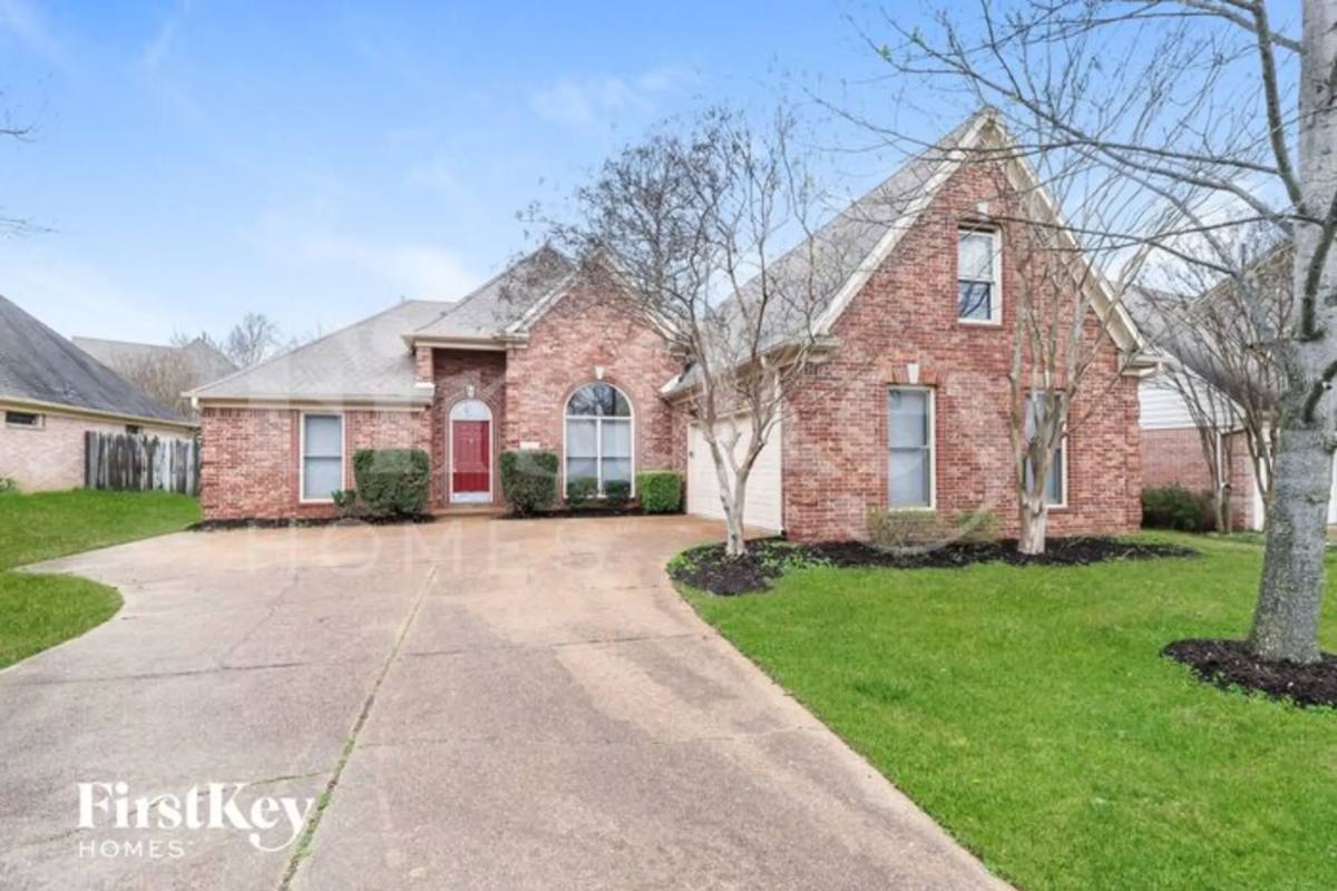 House for rent at 9330 Sarsen Dr, Cordova, TN 38016