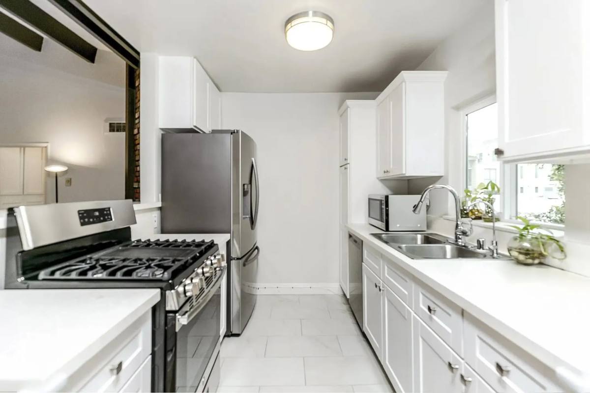1818 Kelton Ave, Los Angeles, CA 90025