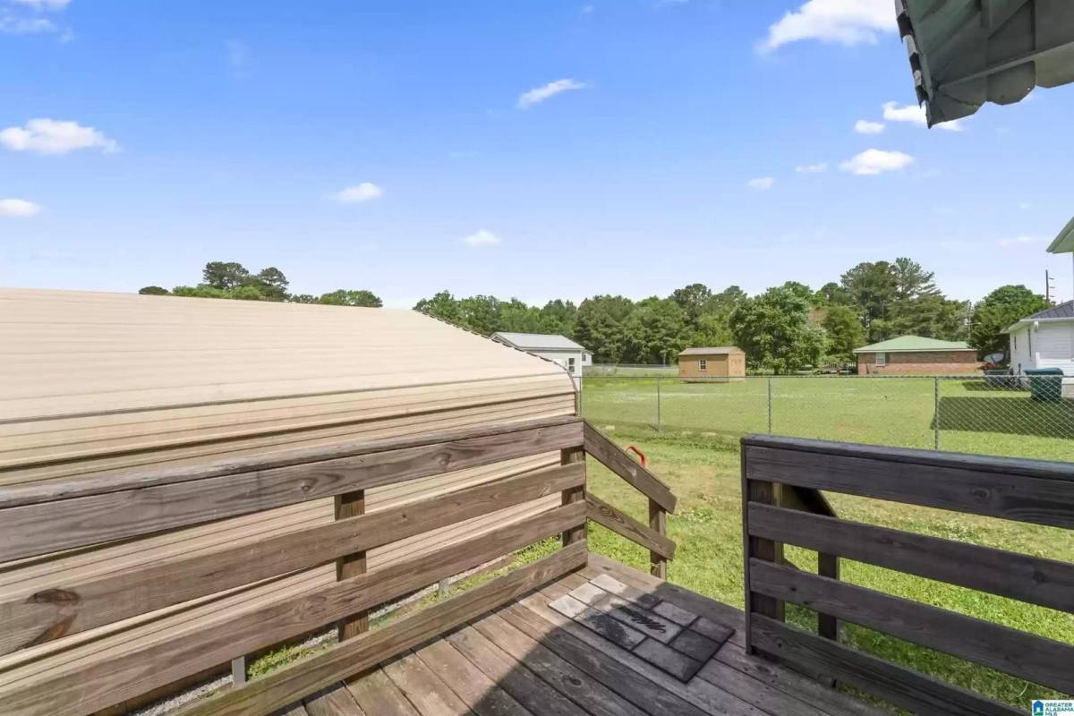 House for rent at 990 Springville Blvd, Oneonta, AL 35121