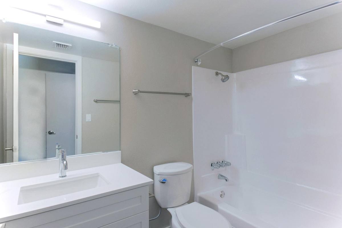 Apartment for rent at Mission Palms, 6131 N 16th St, Phoenix, AZ 85016