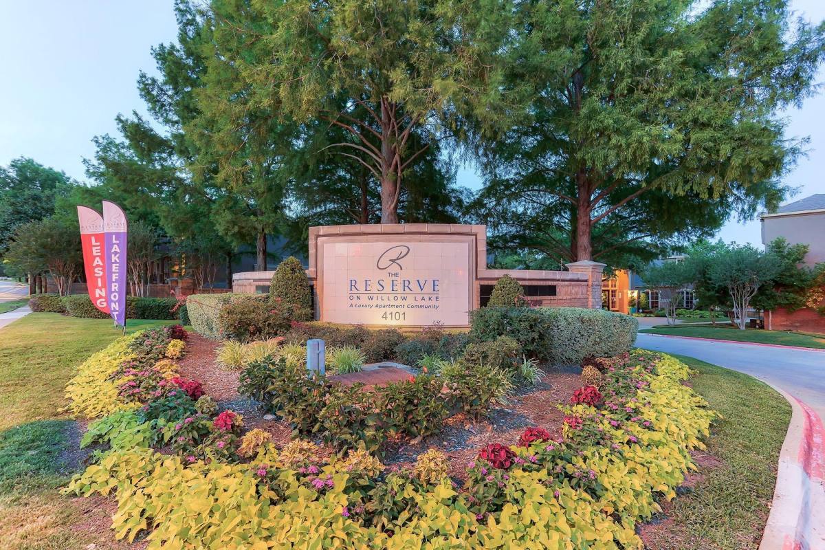 Apartment for rent at The Marquis at Willow Lake, 4101 S Hulen St, Fort Worth, TX 76109