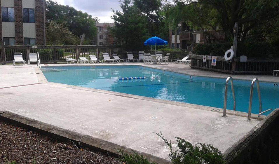 Apartment for rent at 619 Plum Grove Rd, Roselle, IL 60172