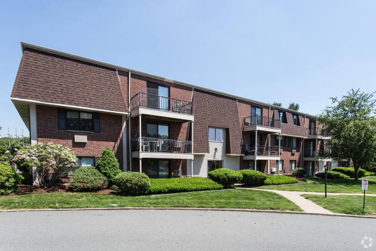 Apartment for rent at 1 Pheasant Circle, Milford, MA 01757