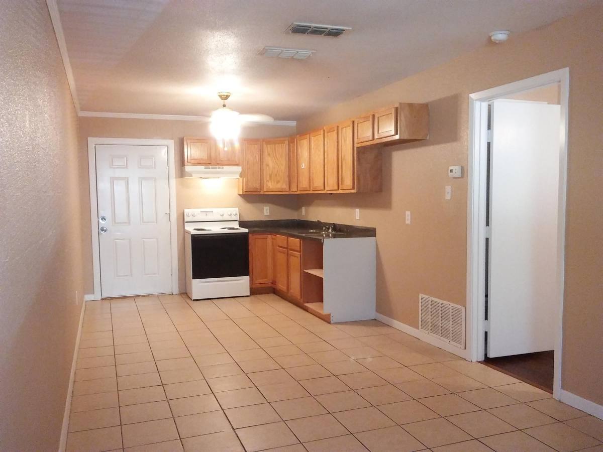 Apartment for rent at Country Place, 7700 Cr #2193, Whitehouse, TX 75791