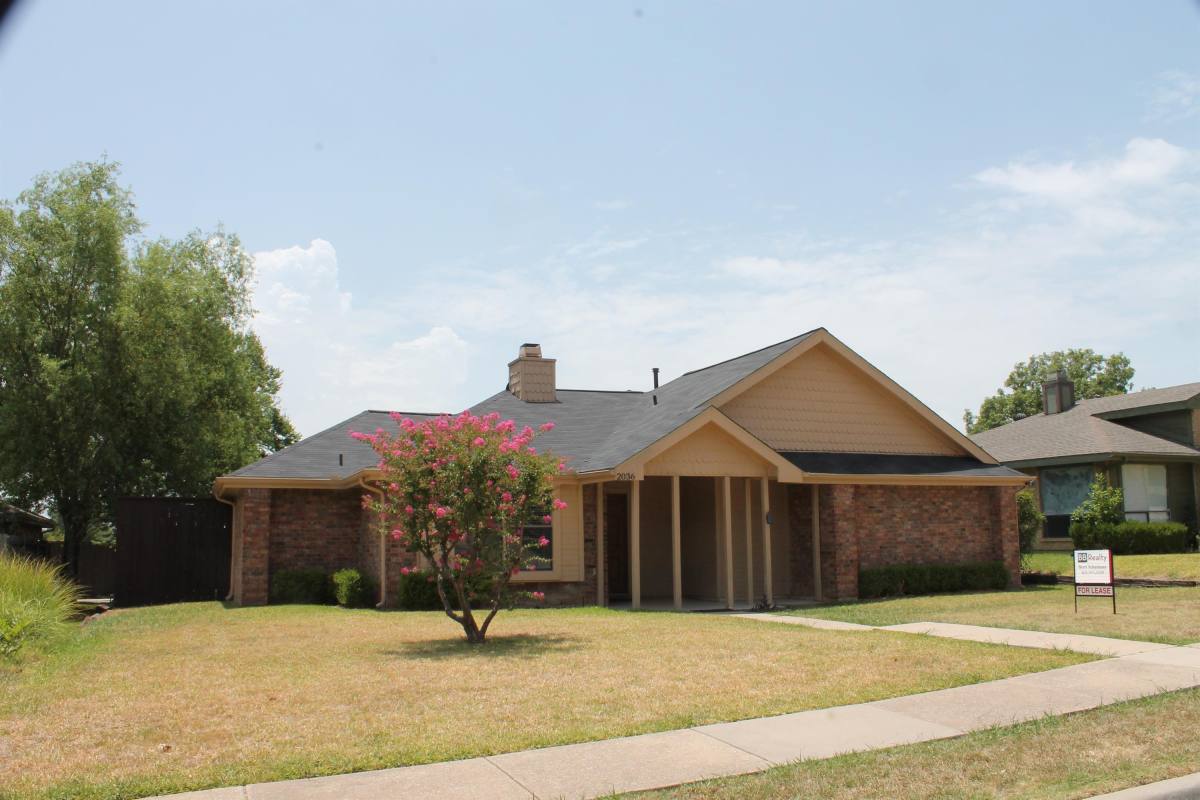 House for rent at 2036 Sancerre Lane, Carrollton, TX 75007
