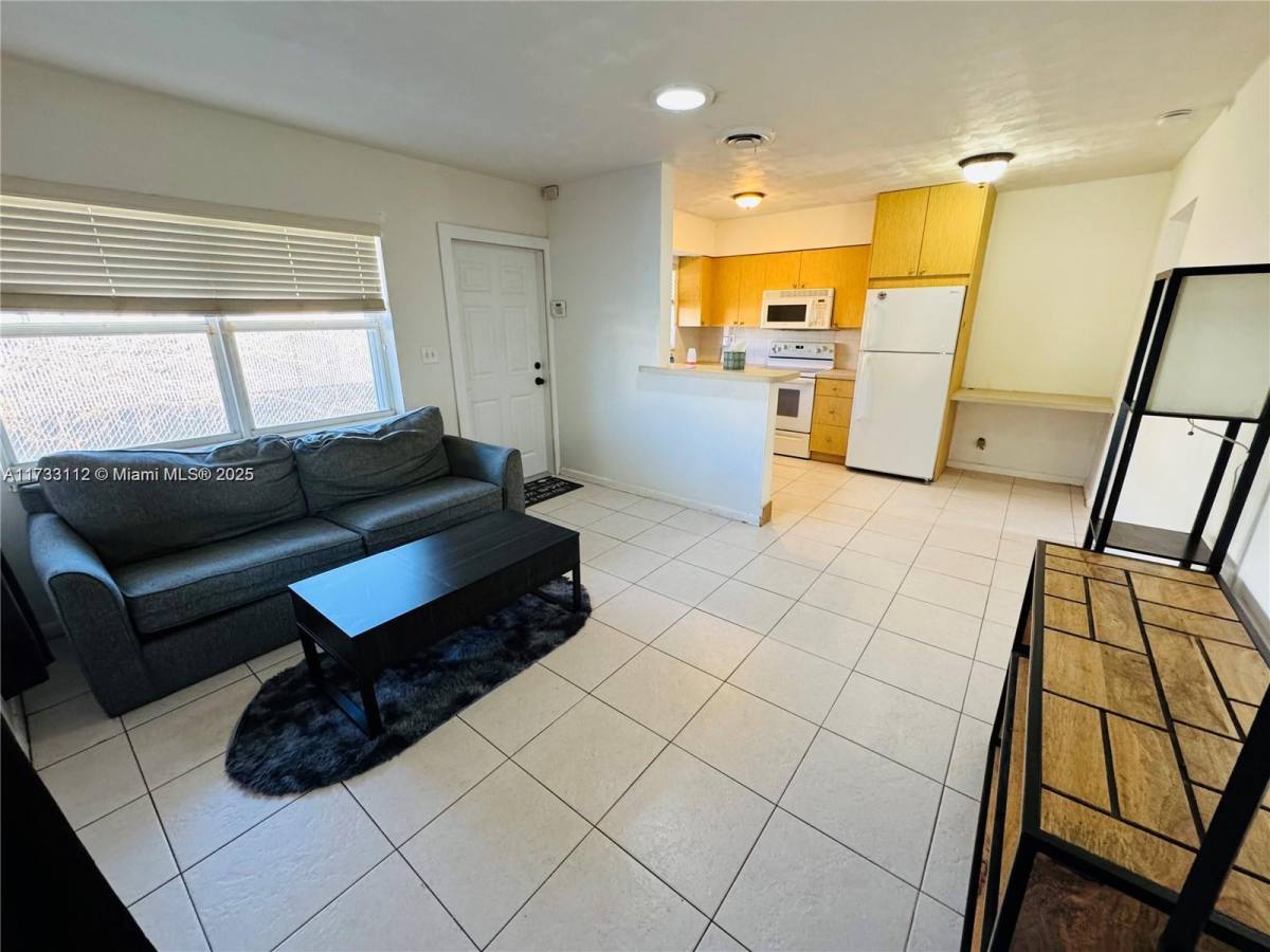 Apartment for rent at 2235 Coolidge St #2, Hollywood, FL 33020