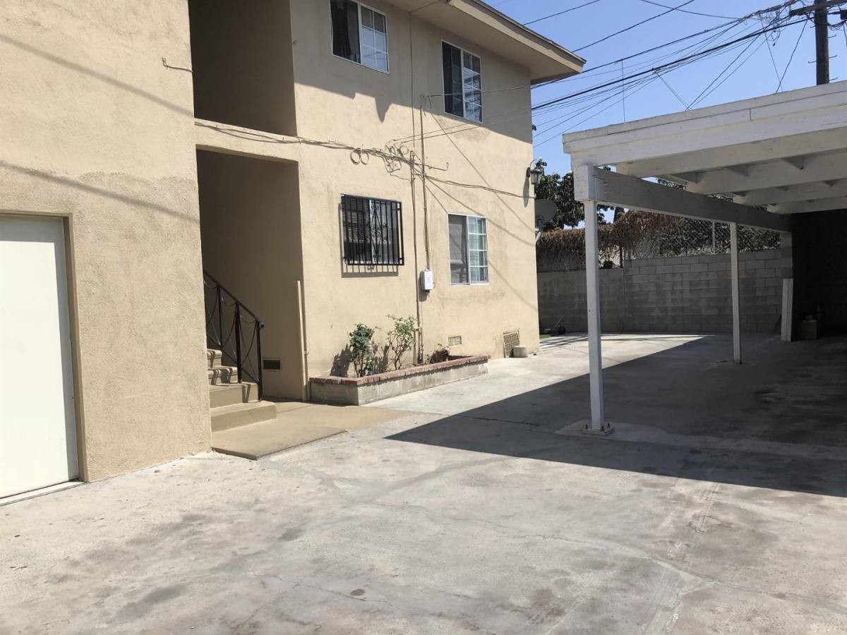 Apartment for rent at 360 E Imperial Highway C, Los Angeles, CA 90061