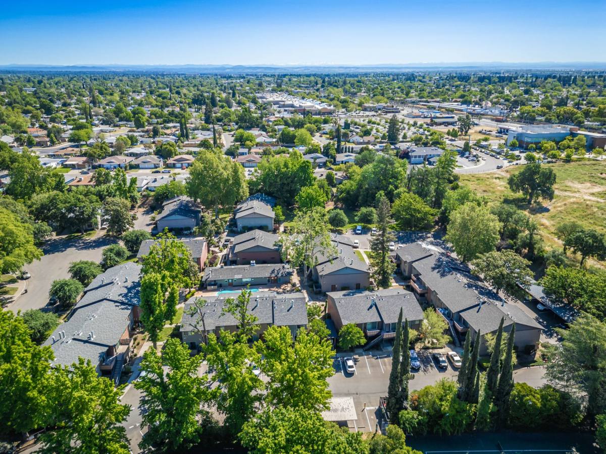 Townhouse for rent at 2707 La Verta Court, Rancho Cordova, CA 95670