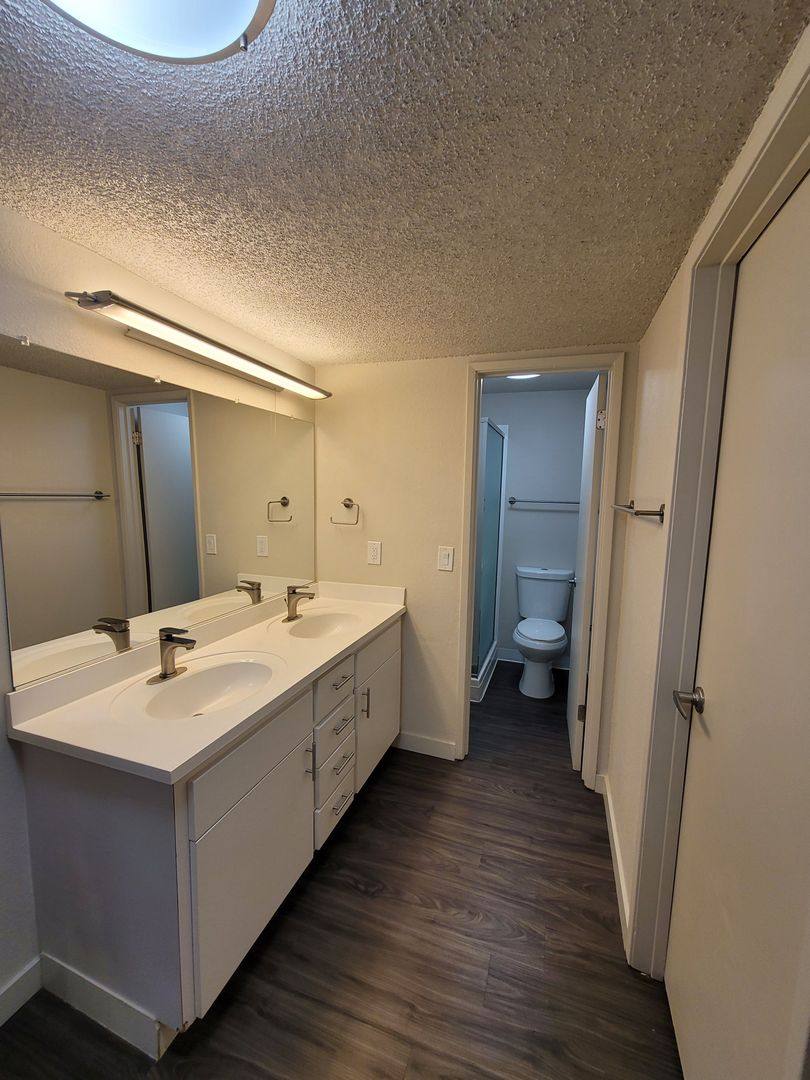 Apartment for rent at 1255 University Ave, Sacramento, CA 95825