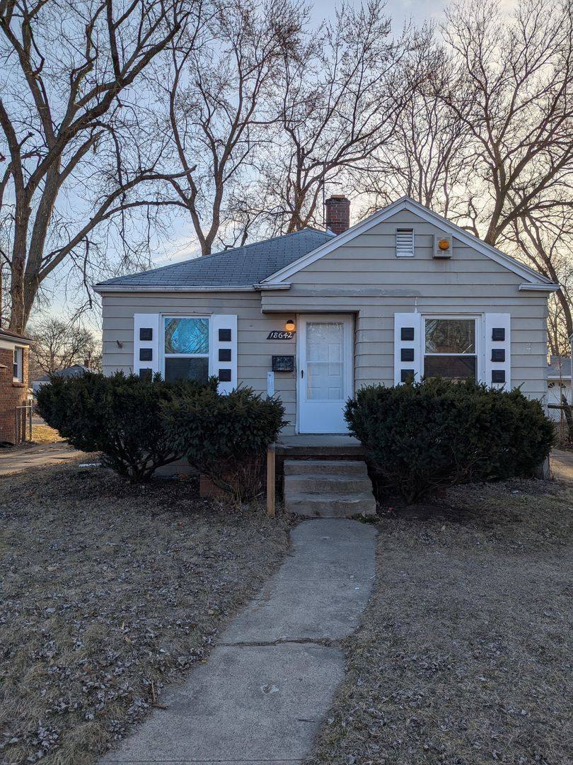 House for rent at 18642 Shaftsbury, Detroit, MI 48219