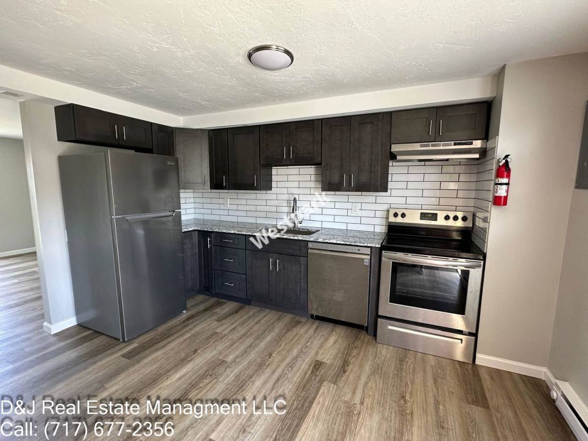 Apartment for rent at 65 N St, McSherrystown, PA 17344