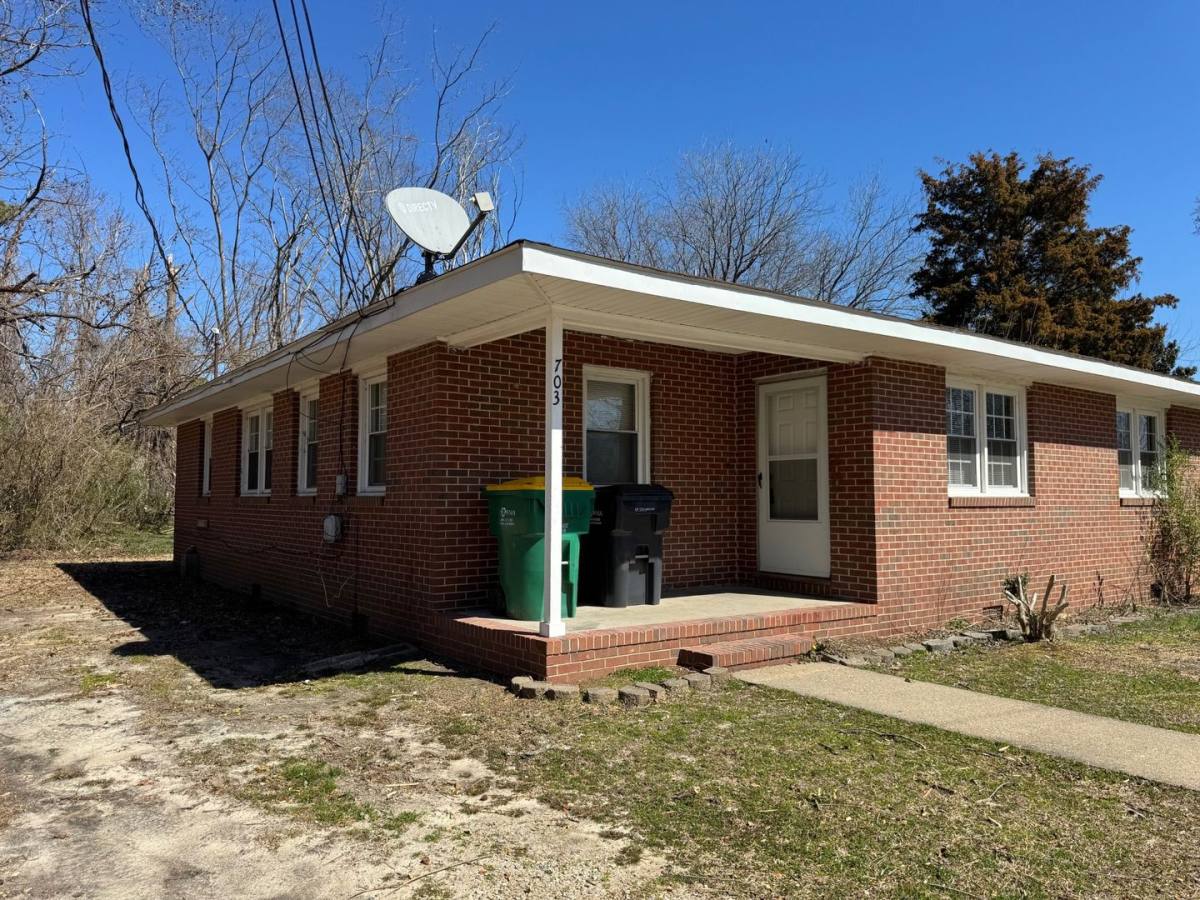 House for rent at 703 Roanoke Ave, Hopewell, VA 23860