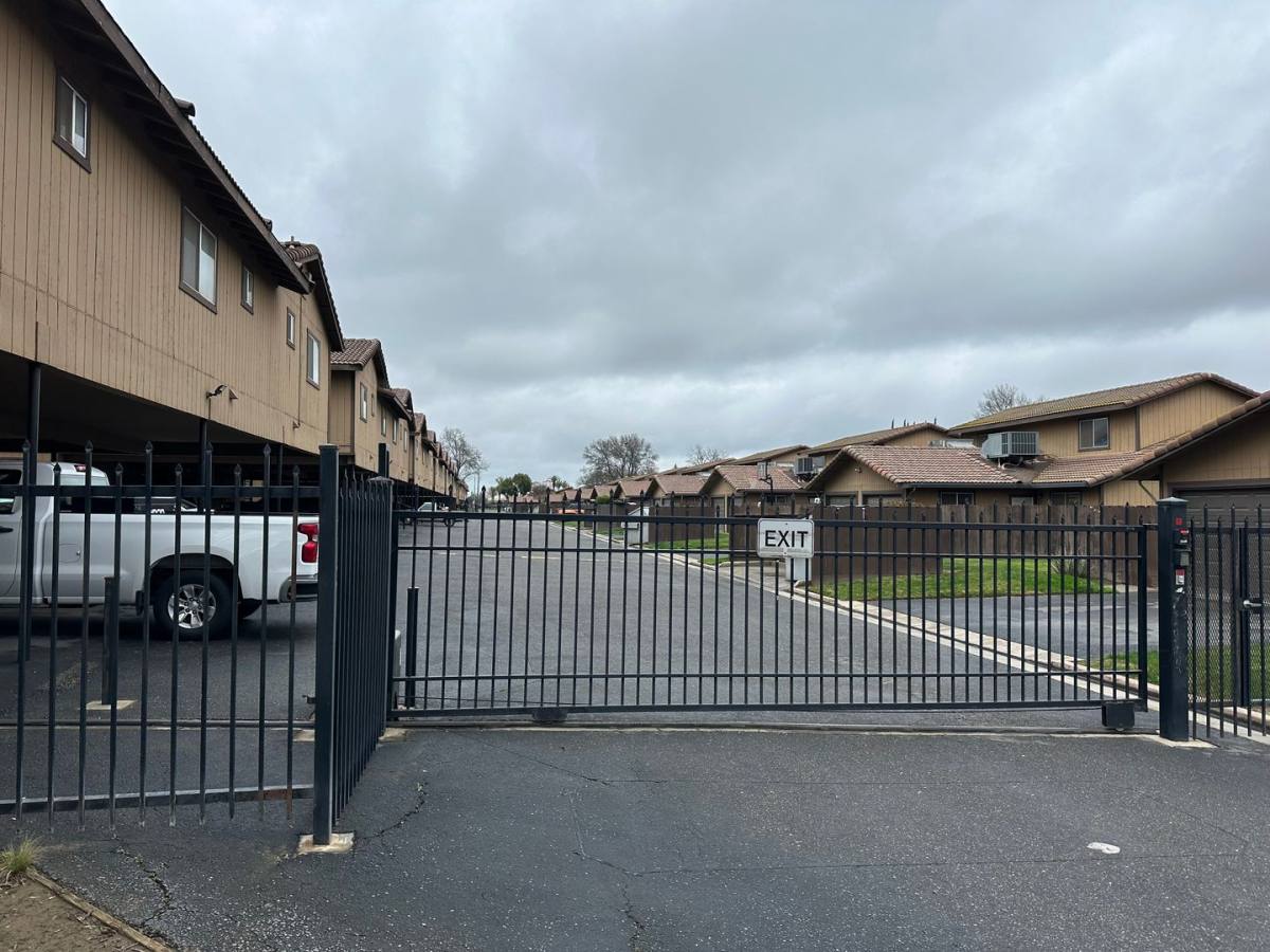 Apartment for rent at 124 S Parsons Ave, Merced, CA 95341