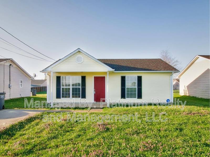 House for rent at 947 Stateline Rd, Oak Grove, KY 42262