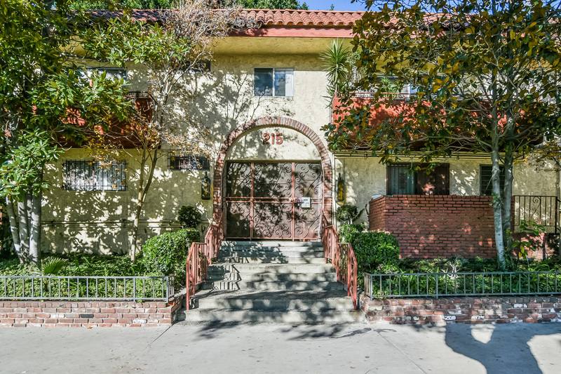 Apartment for rent at 215 S Rampart Blvd #6, Los Angeles, CA 90057