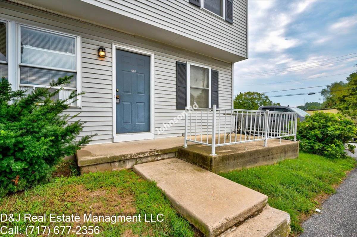 Apartment for rent at 1885 Johnson Rd, Chambersburg, PA 17202