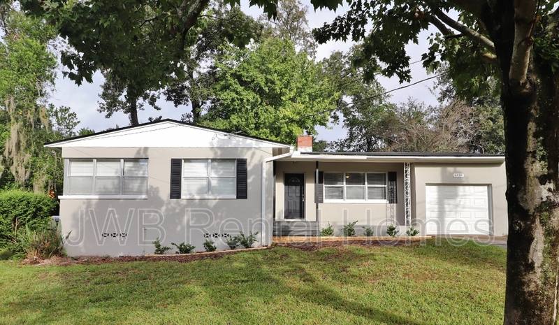 House for rent at 6474 Fordham Circle E, Jacksonville, FL 32217