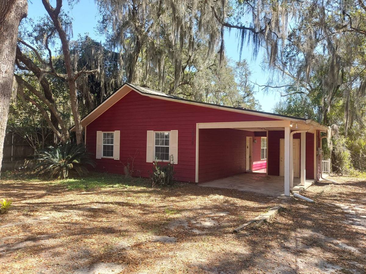 House for rent at 16840 SE 52nd Place, Ocklawaha, FL 32179