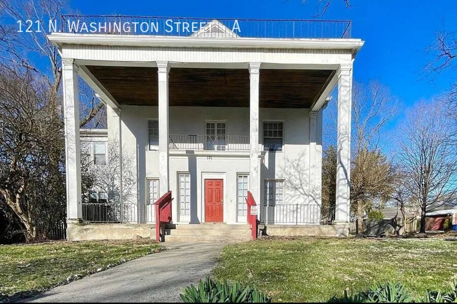 Apartment for rent at 121 N Washington St #A, Delaware, OH 43015