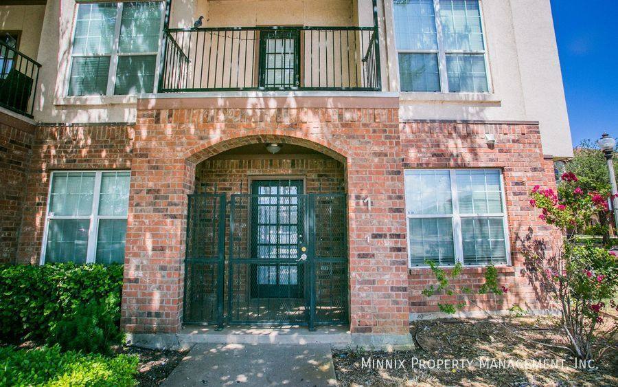 Townhouse for rent at 2101 Main St #1, Lubbock, TX 79401