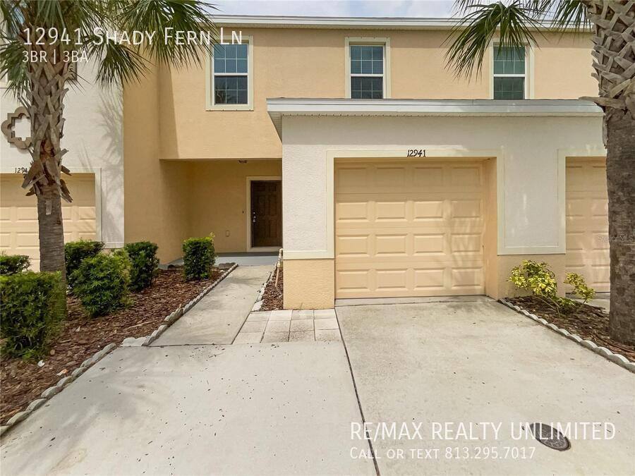 Townhouse for rent at 12941 Shady Fern Lane, Gibsonton, FL 33534